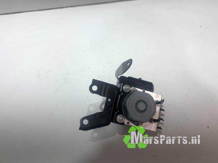 Usagé Bloc ABS Peugeot 108 1.0 12V VVT-i Prix € 50,00 Règlement à la marge proposé par Autodemontagebedrijf De Mars