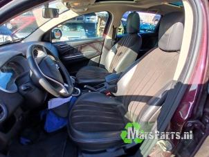 Usados Juego de tapicería (completo) Lancia Delta (844) 1.4 T-Jet 16V 120 Precio € 150,00 Norma de margen ofrecido por Autodemontagebedrijf De Mars