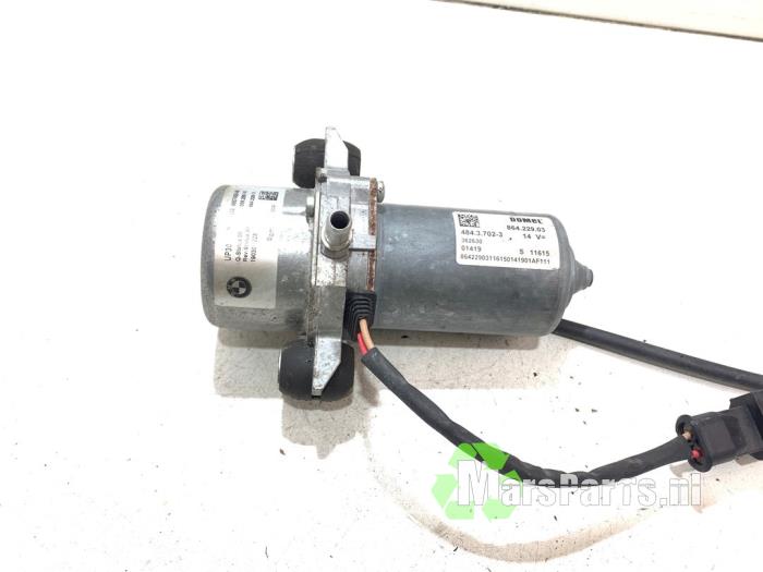 Begagnade Vattenpump BMW i3 (I01) i3s 120Ah Pris € 150,00 Marginaltabell erbjuds av Autodemontagebedrijf De Mars