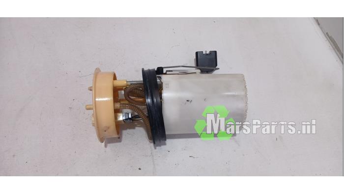 Usagé Pompe à carburant Skoda Rapid Spaceback 1.4 TDI 12V Prix € 75,00 Règlement à la marge proposé par Autodemontagebedrijf De Mars