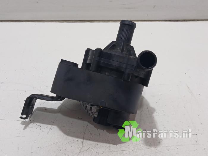 Begagnade Extra vattenpump Tesla Model S 85D Pris € 55,00 Marginaltabell erbjuds av Autodemontagebedrijf De Mars