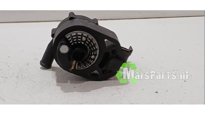 Begagnade Extra vattenpump Tesla Model S 85D Pris € 55,00 Marginaltabell erbjuds av Autodemontagebedrijf De Mars