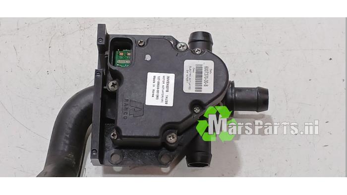 Begagnade Extra vattenpump Tesla Model S 85D Pris € 40,00 Marginaltabell erbjuds av Autodemontagebedrijf De Mars