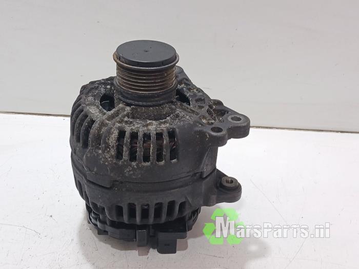 Gebrauchte Dynamo Volkswagen Jetta III (1K2) 2.0 TDI 16V Preis € 30,00 Margenregelung angeboten von Autodemontagebedrijf De Mars