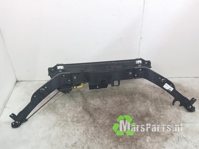 Begagnade Front Citroen Berlingo 1.2 12V PureTech 110 Pris € 150,00 Marginaltabell erbjuds av Autodemontagebedrijf De Mars