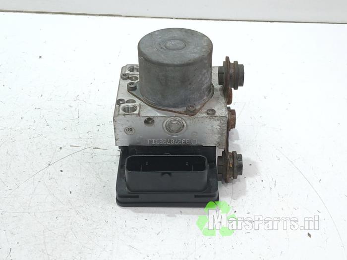 Begagnade ABS-pump Volkswagen Up! (121) 1.0 12V 60 Pris € 50,00 Marginaltabell erbjuds av Autodemontagebedrijf De Mars