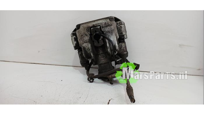 Gebrauchte Bremszange links hinten Iveco New Daily VI 33S12, 35C12, 35S12 Preis € 80,00 Margenregelung angeboten von Autodemontagebedrijf De Mars