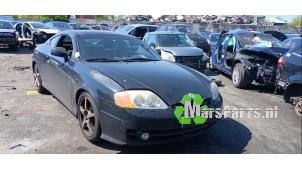Used Electric window switch Hyundai Coupe 2.0i 16V CVVT Price € 35,00 Margin scheme offered by Autodemontagebedrijf De Mars