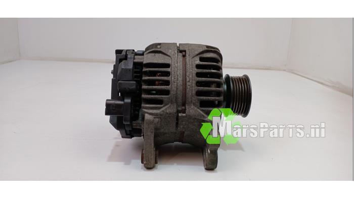 Begagnade Dynamo Volkswagen Golf IV Variant (1J5) 1.6 16V Pris € 35,00 Marginaltabell erbjuds av Autodemontagebedrijf De Mars