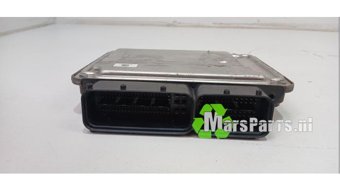 Used Engine management computer Volkswagen Golf VI (5K1) 2.0 TDI 16V 4Motion Price € 125,00 Margin scheme offered by Autodemontagebedrijf De Mars
