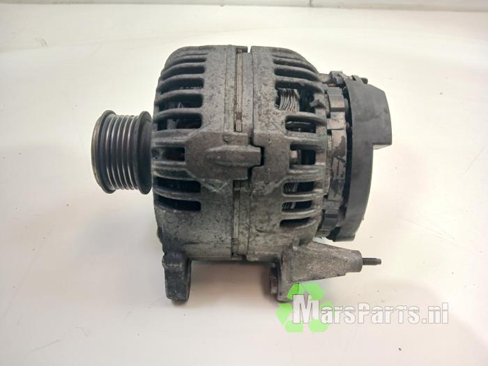 Begagnade Dynamo Volkswagen Transporter T5 1.9 TDi Pris € 50,00 Marginaltabell erbjuds av Autodemontagebedrijf De Mars