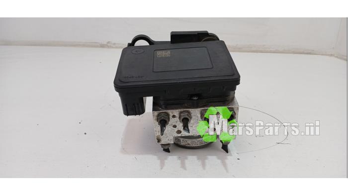 Begagnade ABS-pump Volkswagen Passat Variant (3G5) 1.5 TSI 16V Pris € 185,00 Marginaltabell erbjuds av Autodemontagebedrijf De Mars