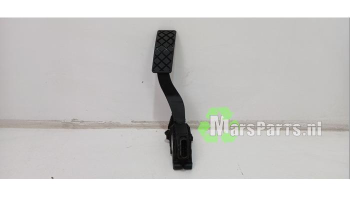 Begagnade Gaspedal Volkswagen Passat Variant (3G5) 1.5 TSI 16V Pris € 25,00 Marginaltabell erbjuds av Autodemontagebedrijf De Mars