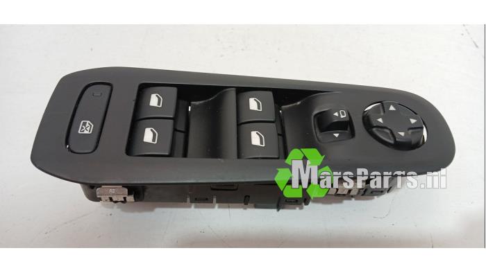 Usados Interruptor combinado de ventanillas Kia Picanto (TA) 1.2 16V Precio € 55,00 Norma de margen ofrecido por Autodemontagebedrijf De Mars
