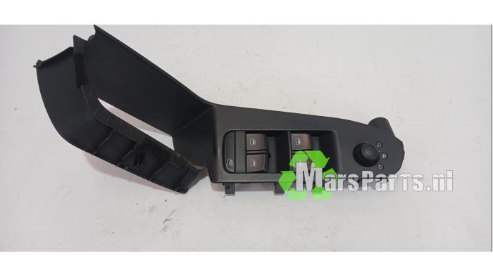 Usados Interruptor combinado de ventanillas Audi A4 Avant (B8) 1.8 TFSI 16V Precio € 20,00 Norma de margen ofrecido por Autodemontagebedrijf De Mars