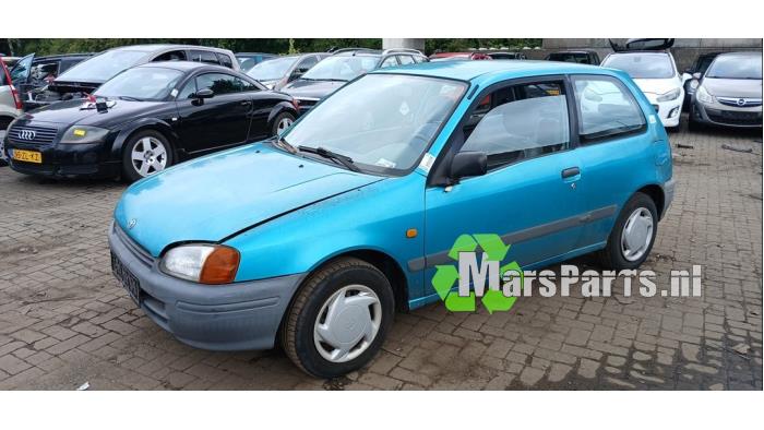 Gebrauchte Bremszange links vorne Toyota Starlet (EP9) 1.3,XLi,GLi 16V Preis € 40,00 Margenregelung angeboten von Autodemontagebedrijf De Mars