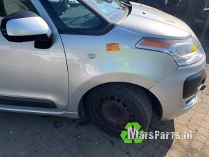 Usados Protector derecha delante Citroen C3 Picasso (SH) 1.6 16V VTI 120 Precio € 50,00 Norma de margen ofrecido por Autodemontagebedrijf De Mars