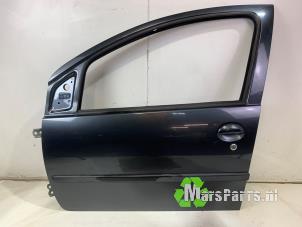 Usados Puerta de 4 puertas izquierda delante Citroen C1 1.0 12V Precio € 70,00 Norma de margen ofrecido por Autodemontagebedrijf De Mars