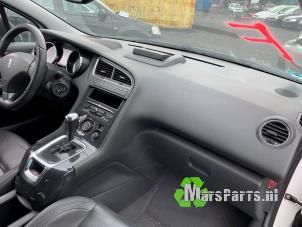 Begagnade Tändningslås + nyckel Peugeot 5008 I (0A/0E) 1.6 THP 16V Pris € 35,00 Marginaltabell erbjuds av Autodemontagebedrijf De Mars