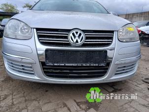 Usagé Pare-chocs avant Volkswagen Jetta III (1K2) 1.6 Prix € 100,00 Règlement à la marge proposé par Autodemontagebedrijf De Mars