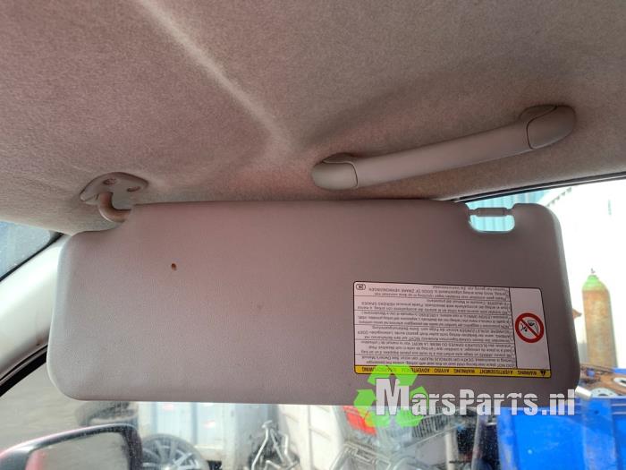 Solskydd från en Daihatsu Sirion 2 (M3) 1.0 12V DVVT 2007