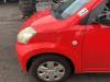 Framskärm, vänster från en Daihatsu Sirion 2 (M3) 1.0 12V DVVT 2007