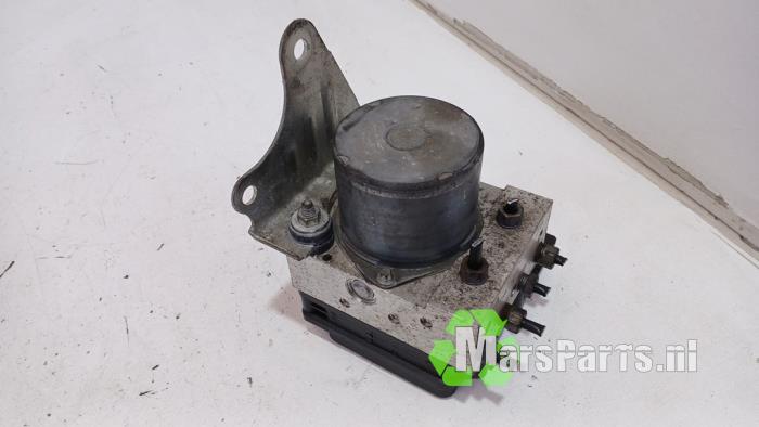 Usagé Pompe ABS Fiat 500 (312) 1.4 16V Prix € 45,00 Règlement à la marge proposé par Autodemontagebedrijf De Mars