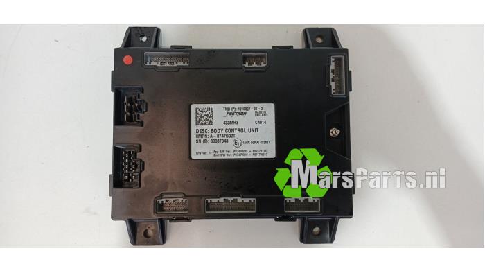 Used Body control computer Tesla Model S 85 Price € 148,00 Margin scheme offered by Autodemontagebedrijf De Mars