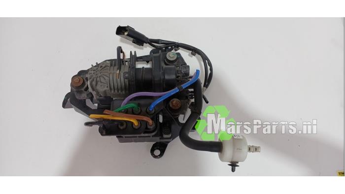 Begagnade Luftpump (fjädring) Tesla Model S 85 Pris € 300,00 Marginaltabell erbjuds av Autodemontagebedrijf De Mars