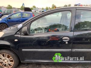 Usados Puerta de 4 puertas izquierda delante Citroen C1 1.0 12V Precio € 75,00 Norma de margen ofrecido por Autodemontagebedrijf De Mars