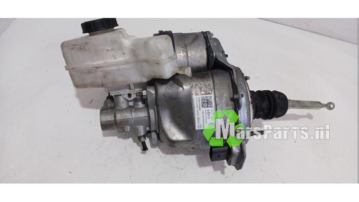 Usagé Assistant de freinage Skoda Octavia (NXAA) iV 1.4 TSI RS 16V Prix € 475,00 Règlement à la marge proposé par Autodemontagebedrijf De Mars