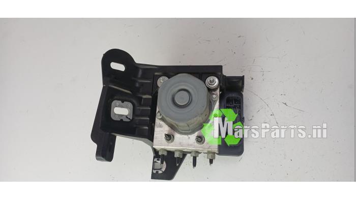 Begagnade ABS-pump Opel Corsa E 1.3 CDTi 16V ecoFLEX Pris € 100,00 Marginaltabell erbjuds av Autodemontagebedrijf De Mars