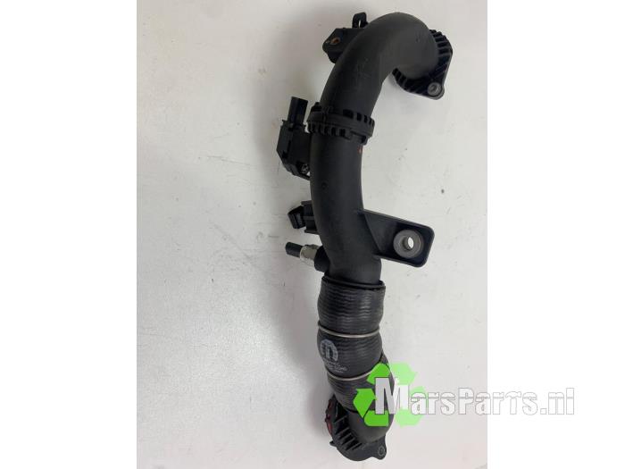 Gebrauchte Intercooler Rohr Jeep Compass II (MP) 1.3 4XE 240 16V 4x4 Preis € 58,00 Margenregelung angeboten von Autodemontagebedrijf De Mars