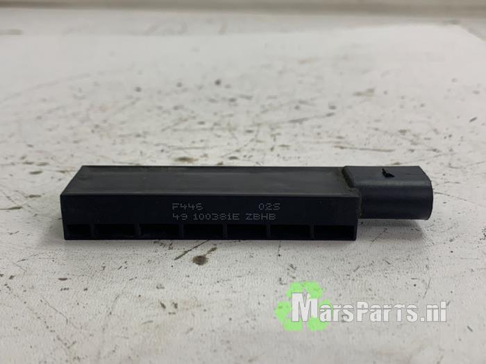 Używane Keyless Entry-Antena Skoda Superb Combi (3V5) 2.0 TDI Cena € 10,00 Procedura marży oferowane przez Autodemontagebedrijf De Mars