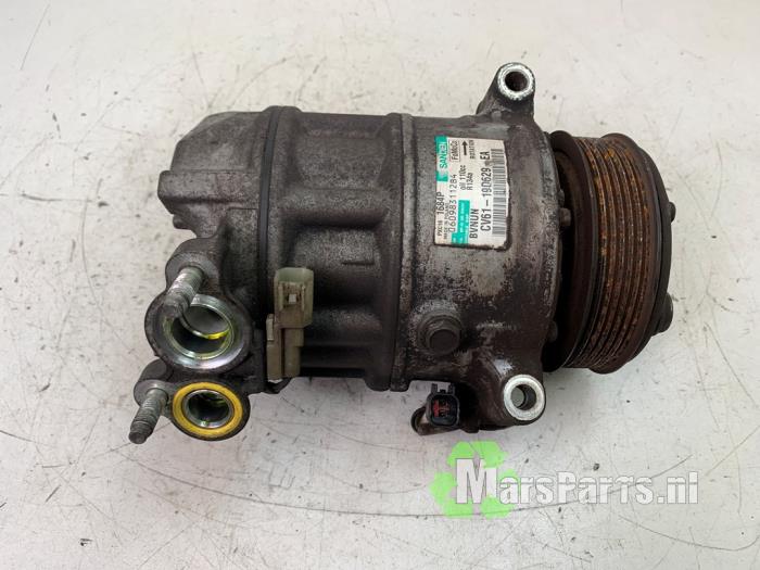 Usagé Compresseur de clim Ford Focus 3 Wagon 1.6 TDCi ECOnetic Prix € 150,00 Règlement à la marge proposé par Autodemontagebedrijf De Mars