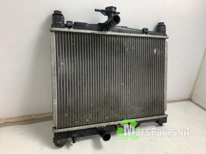 Used Radiator Toyota Yaris (P1) 1.0 16V VVT-i Price € 40,00 Margin scheme offered by Autodemontagebedrijf De Mars