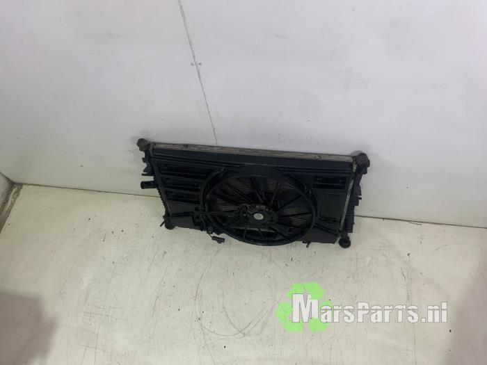 Usagé Radiateur Ford Transit Custom 2.2 TDCi 16V Prix € 50,00 Règlement à la marge proposé par Autodemontagebedrijf De Mars