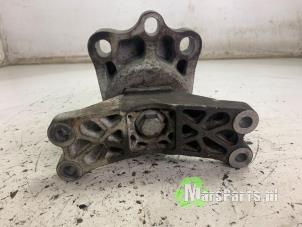 Engine mount from a Ford Transit Custom 2.2 TDCi 16V 2016