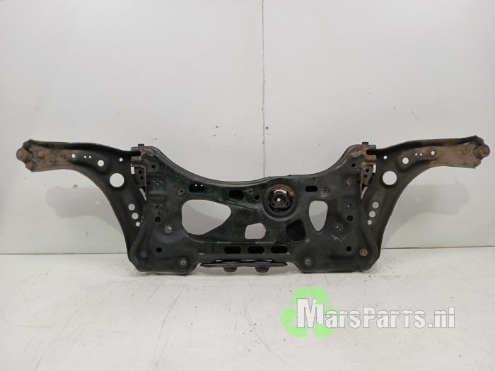 Used Subframe Volkswagen Golf VII Variant (AUVV) 1.6 TDI 16V Price € 125,00 Margin scheme offered by Autodemontagebedrijf De Mars