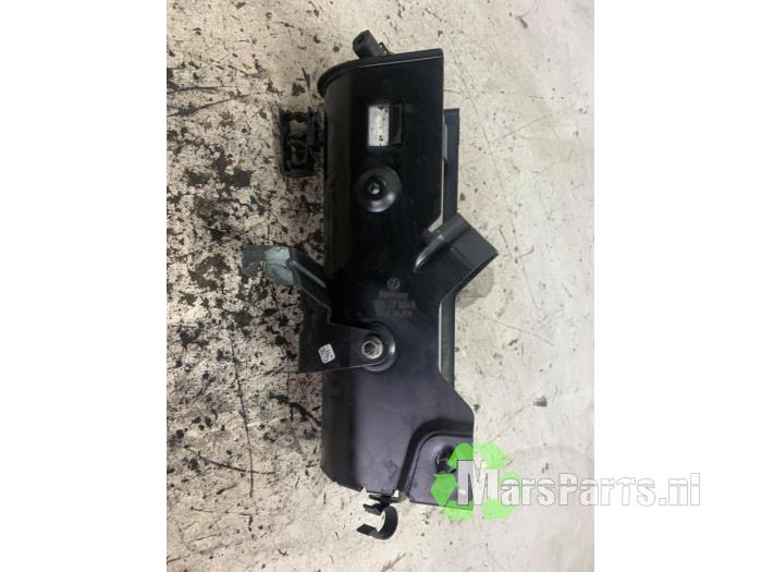 Gebrauchte Kraftstofffilter Volkswagen Transporter T6 2.0 TDI 204 Preis € 30,00 Margenregelung angeboten von Autodemontagebedrijf De Mars