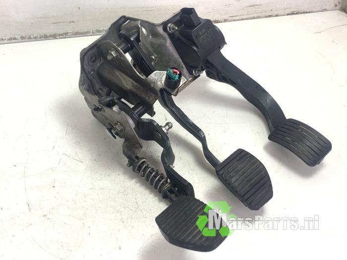 Gebrauchte Pedale Set Peugeot Partner (GC/GF/GG/GJ/GK) 1.6 BlueHDi 100 Preis € 70,00 Margenregelung angeboten von Autodemontagebedrijf De Mars