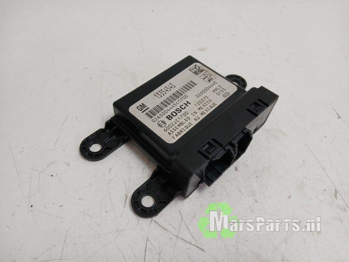 Begagnade PDC-modul Opel Astra J (PC6/PD6/PE6/PF6) 1.4 Turbo 16V Pris € 35,00 Marginaltabell erbjuds av Autodemontagebedrijf De Mars