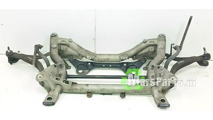 Used Subframe Mercedes E (W212) E-200 CGI 16V BlueEfficiency Price € 100,00 Margin scheme offered by Autodemontagebedrijf De Mars