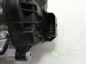 Vattenpump från en Skoda Kamiq 1.5 TSI 16V 2020