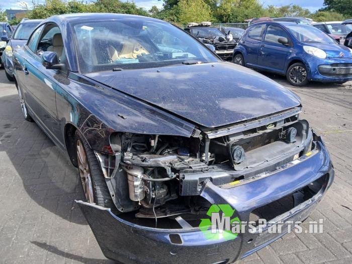 Używane Pompa ABS Volvo C70 (MC) 2.4 D5 20V Autom. Cena € 75,00 Procedura marży oferowane przez Autodemontagebedrijf De Mars