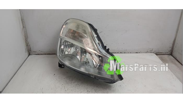 Używane Reflektor prawy Renault Modus/Grand Modus (JP) 1.2 16V TCE 100 Cena € 70,00 Procedura marży oferowane przez Autodemontagebedrijf De Mars