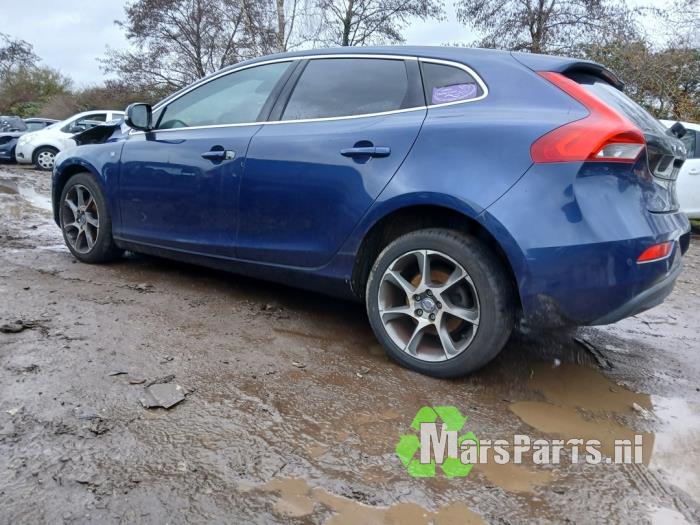Gebrauchte Hinterachse Vorderradantrieb Volvo V40 (MV) 2.0 D2 16V Preis € 125,00 Margenregelung angeboten von Autodemontagebedrijf De Mars