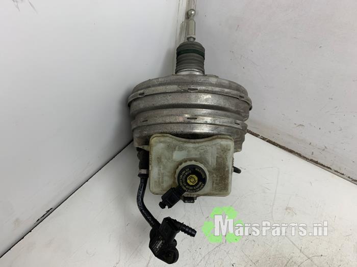 Usagé Assistant de freinage Audi S8 (D4) 4.0 V8 TFSI 32V Prix € 250,00 Règlement à la marge proposé par Autodemontagebedrijf De Mars