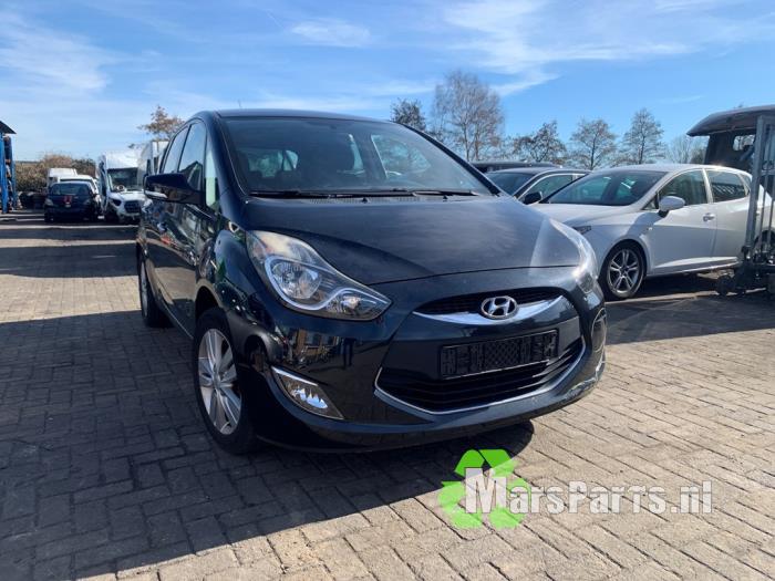 Usados Subchasis Hyundai iX20 (JC) 1.6i 16V Precio € 125,00 Norma de margen ofrecido por Autodemontagebedrijf De Mars