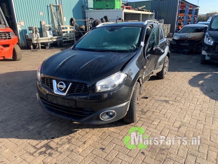 Gebrauchte Antriebswelle links vorne Nissan Qashqai (J10) 2.0 16V Preis € 150,00 Margenregelung angeboten von Autodemontagebedrijf De Mars